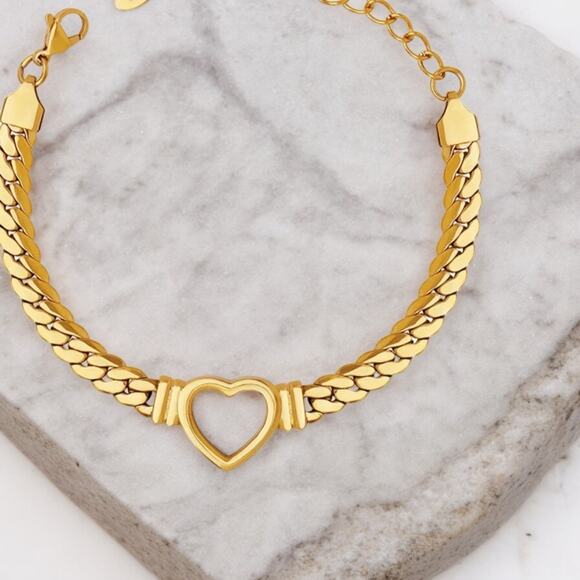 None Jewelry - NEW 18K karat yellow gold plated heart charm chain bracelet jewelry B3A